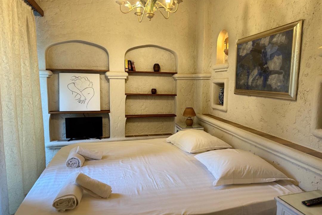 Photo of Bedroom in California - Pezou