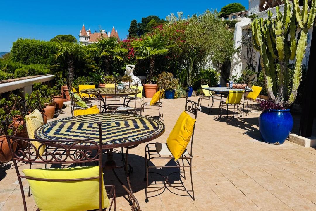 Photo of Patio Balcony in California - Pezou