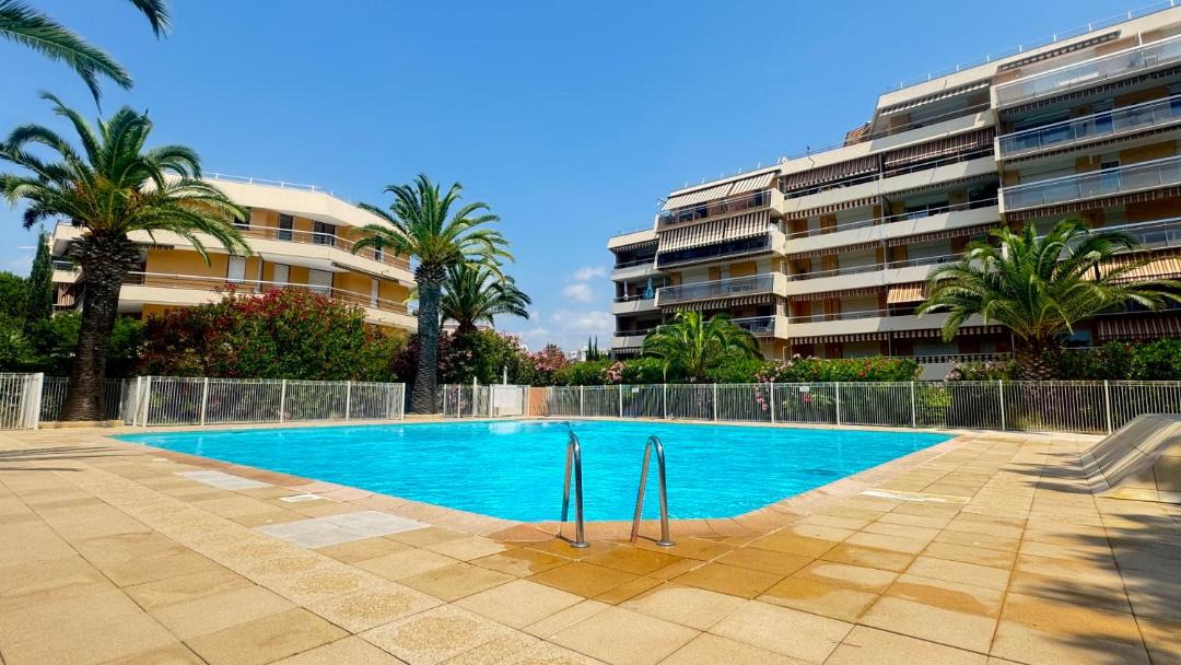 Photo of Patio Balcony in Frejus Plage