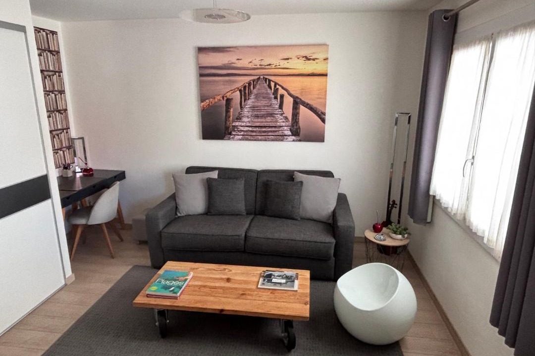 Photo of Livingroom in Prado - Republique