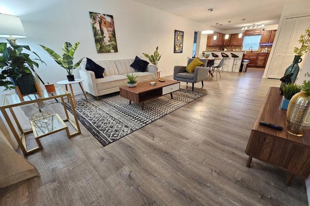Photo of Livingroom in Lawsona - Fern Creek