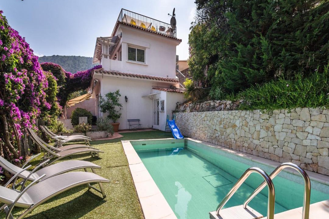 Photo of Others in Eze