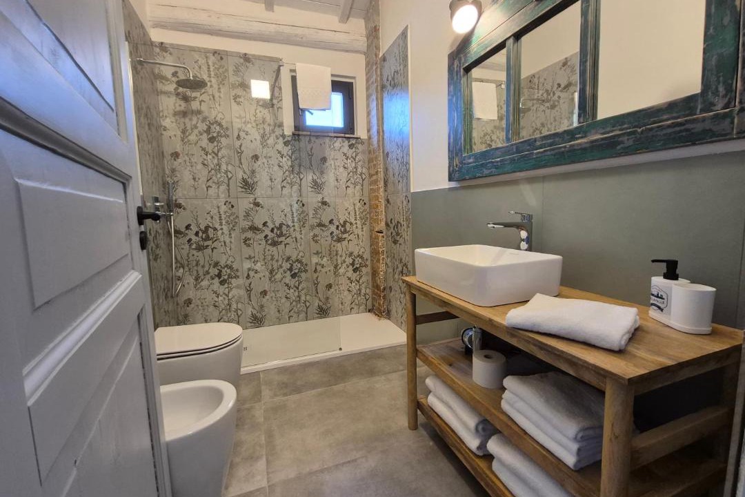 Photo of Bathroom in Vada