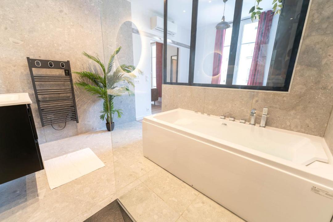 Photo of Bathroom in Vernier
