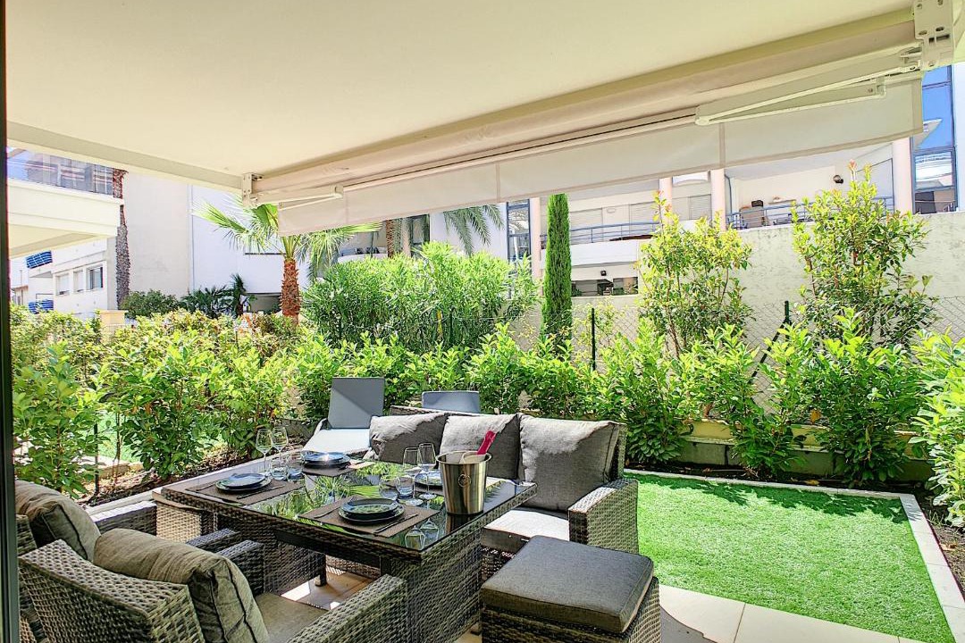 Photo of Patio Balcony in Pointe Croisette