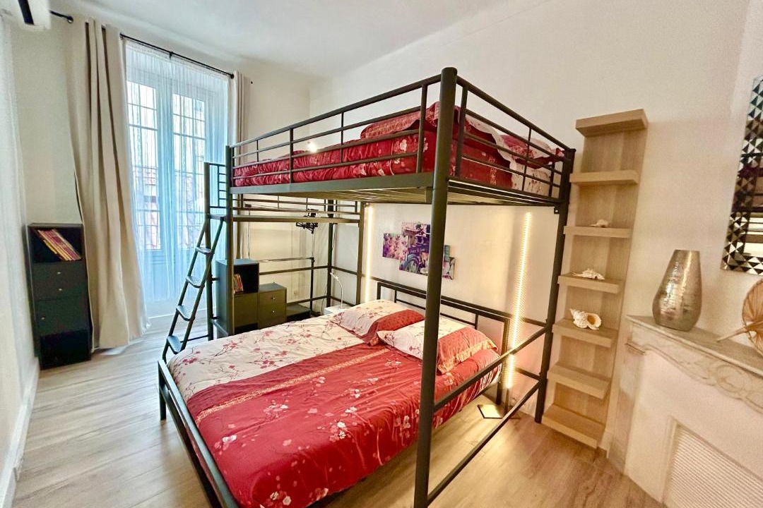 Photo of Bedroom in Juan-les-Pins