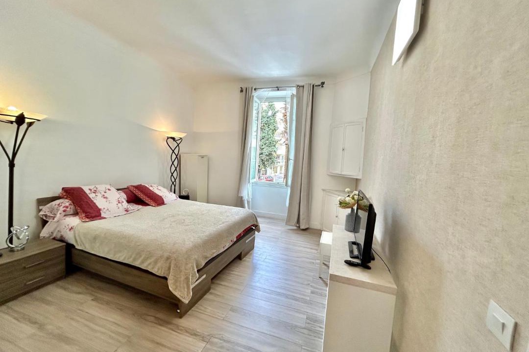 Photo of Bedroom in Juan-les-Pins