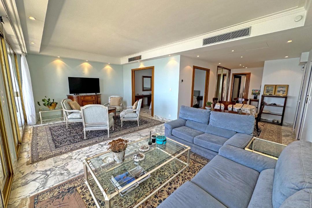 Photo of Livingroom in Les Baumettes