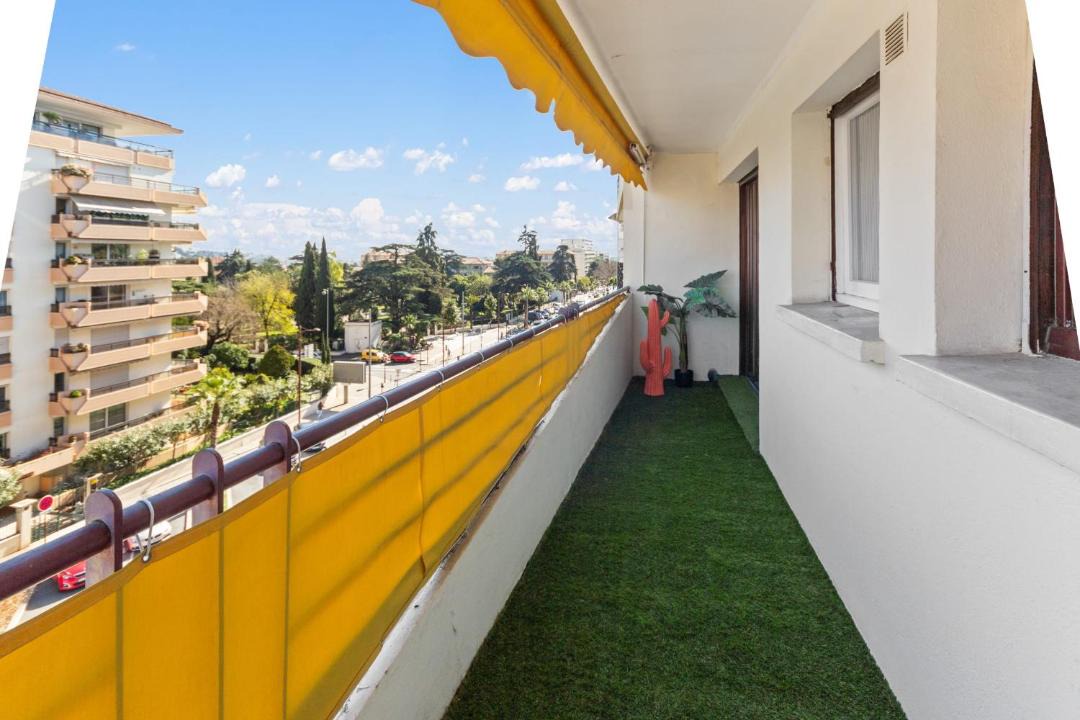 Photo of Patio Balcony in Riou - Petit Juas - Av de Grasse