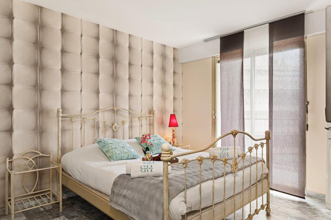 Photo of Bedroom in Juan-les-Pins