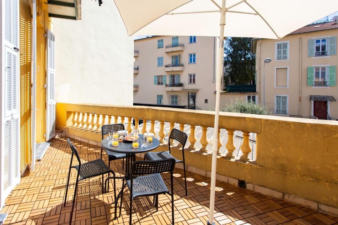 Photo of Patio Balcony in La Madeleine