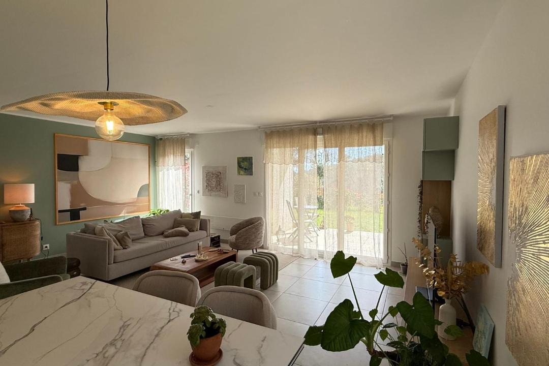 Photo of Livingroom in Valbonne
