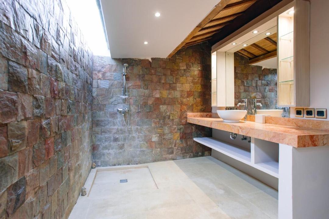 Photo of Bathroom in Beraban