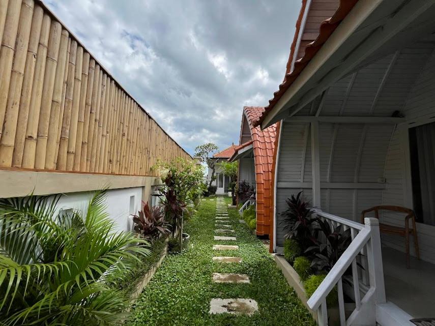 Photo of Others in Seseh