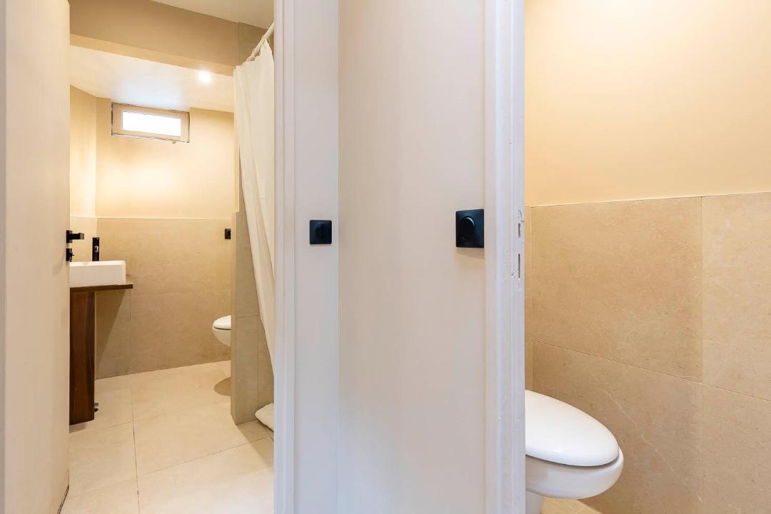 Photo of Bathroom in Vernier