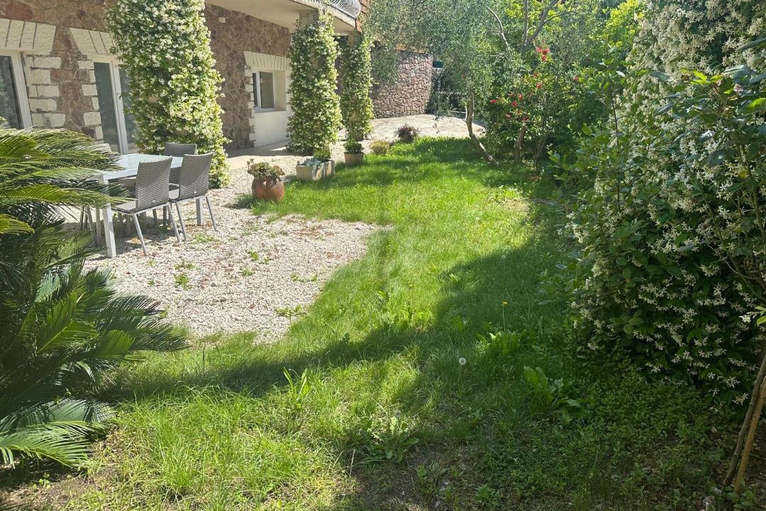 Photo of Others in La Croix des Gardes