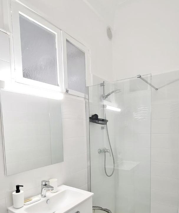 Photo of Bathroom in Gambetta