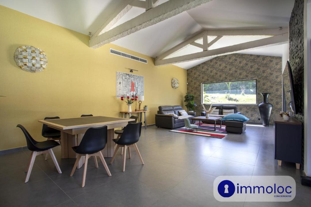 Photo of Livingroom in Mandelieu-La-Napoule