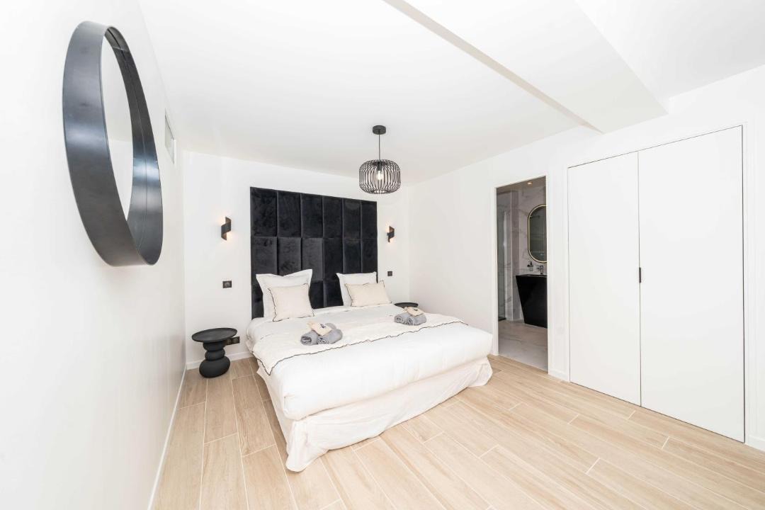 Photo of Bedroom in Riou - Petit Juas - Av de Grasse