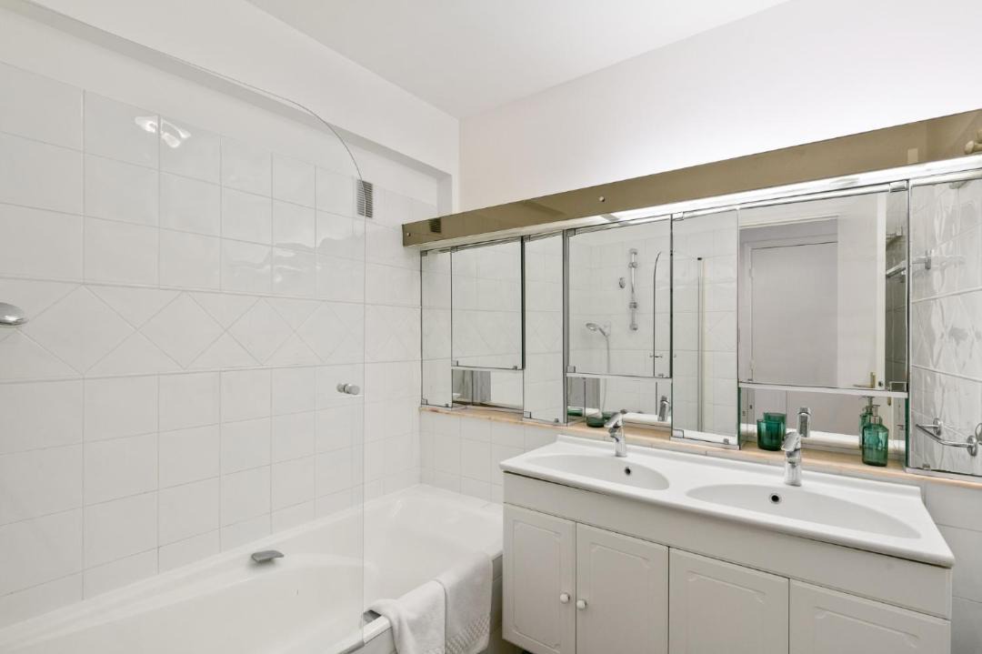 Photo of Bathroom in Vernier