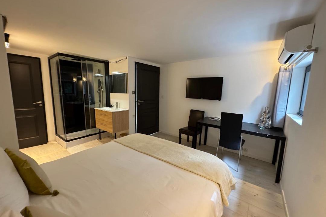 Photo of Bedroom in Vallauris