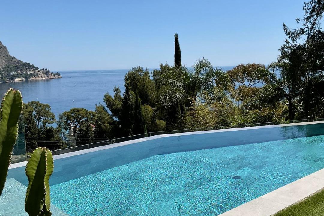 Photo of Others in Eze