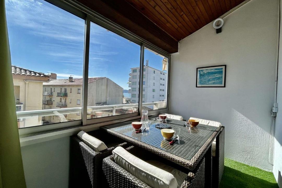 Photo of Patio Balcony in Sainte-Maxime City Centre