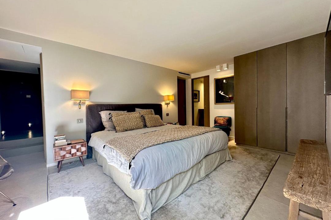 Photo of Bedroom in Cannes City Centre