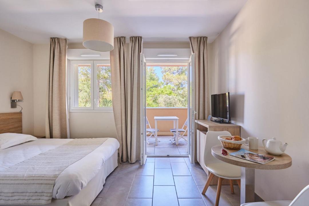 Photo of Bedroom in Cavalaire-sur-Mer