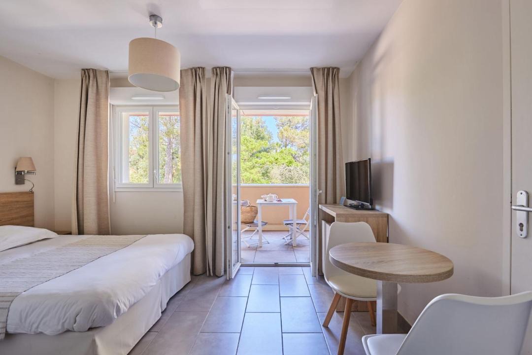 Photo of Bedroom in Cavalaire-sur-Mer