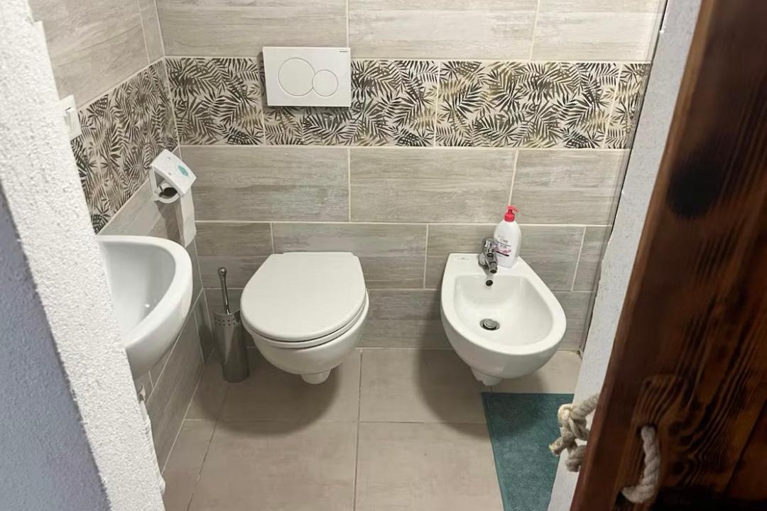 Photo of Bathroom in Vada