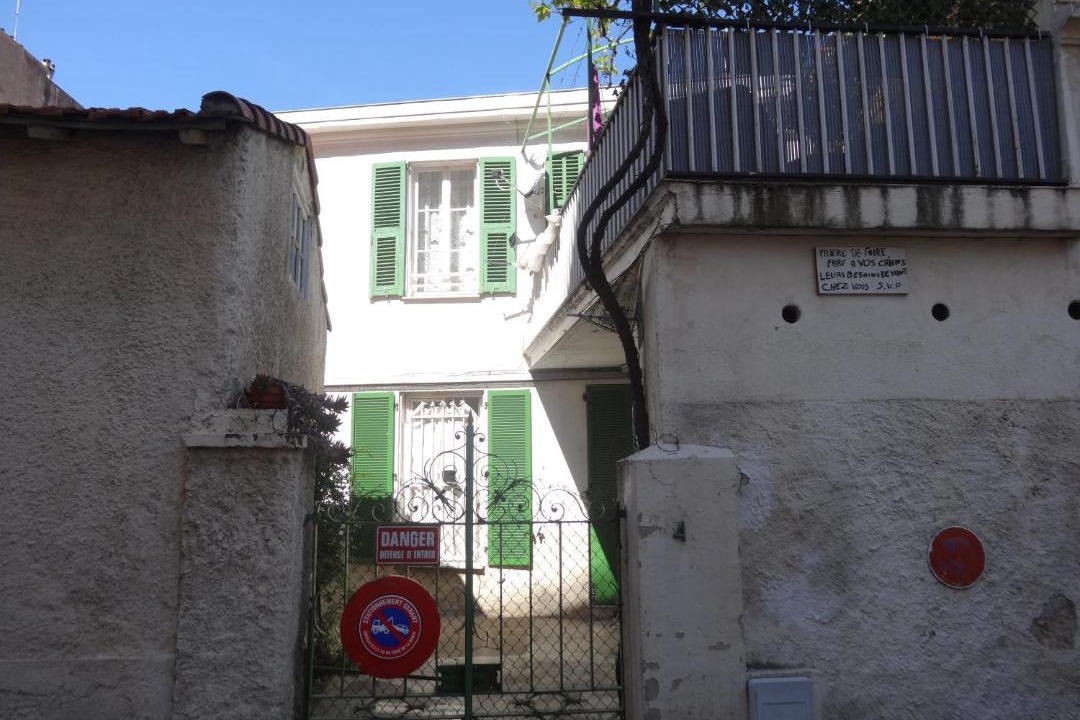 Photo of Buildings in Vernier