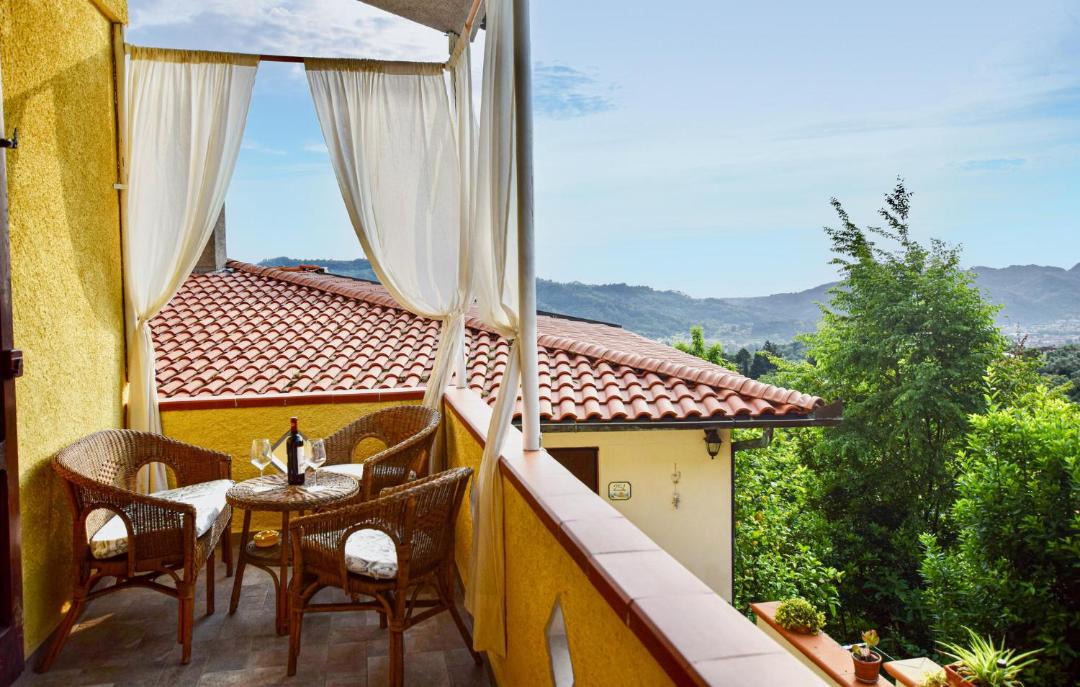 Photo of Patio Balcony in Camaiore