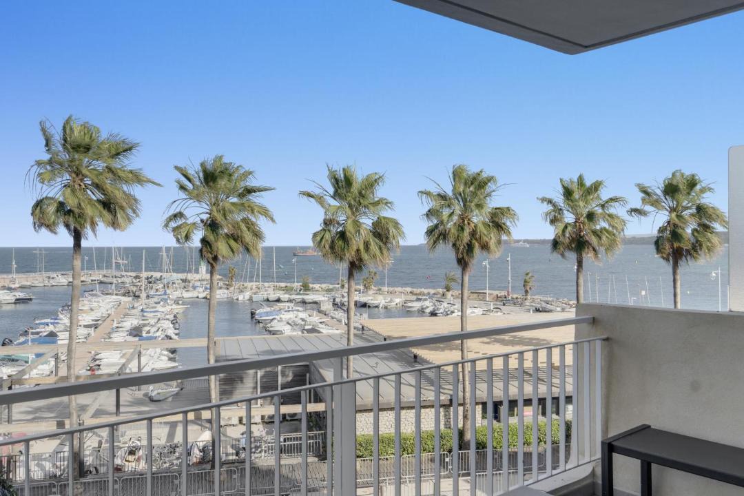 Photo of Patio Balcony in Pointe Croisette
