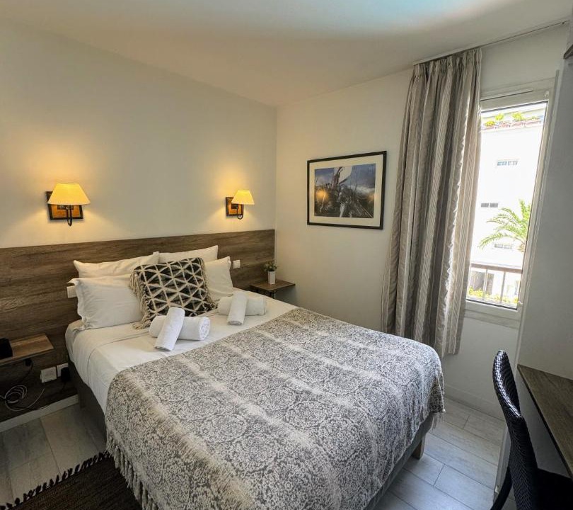 Photo of Bedroom in Antibes City Centre