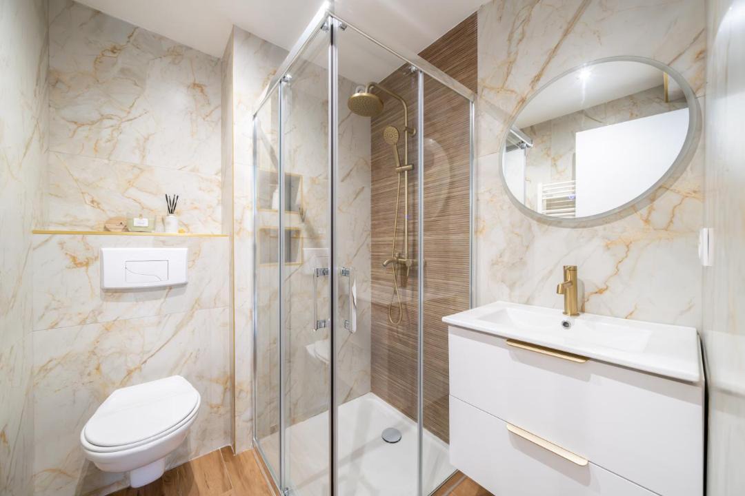 Photo of Bathroom in Pasteur