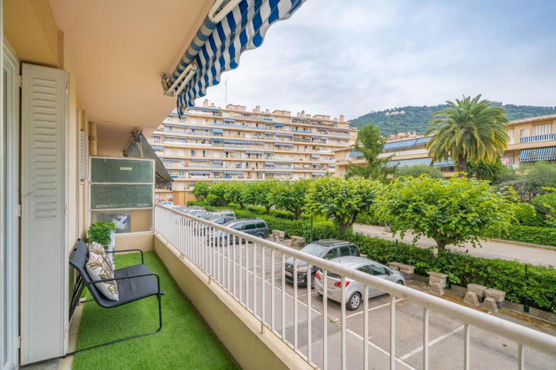 Photo of Patio Balcony in Pasteur