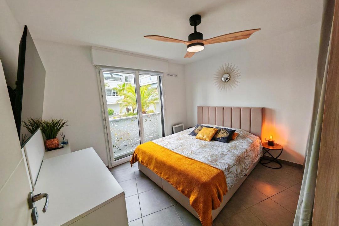 Photo of Bedroom in Villeneuve Loubet Beach