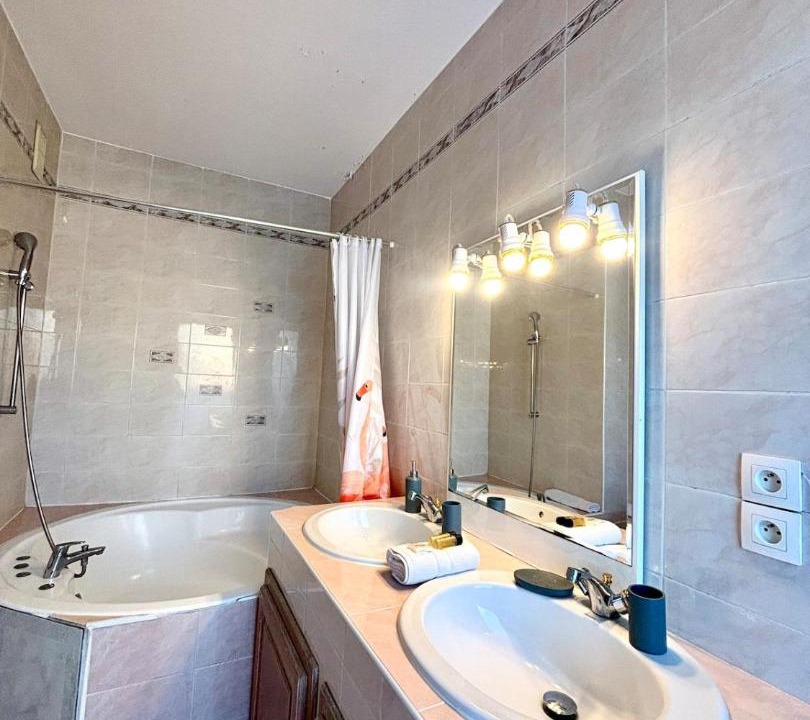 Photo of Bathroom in La Californie