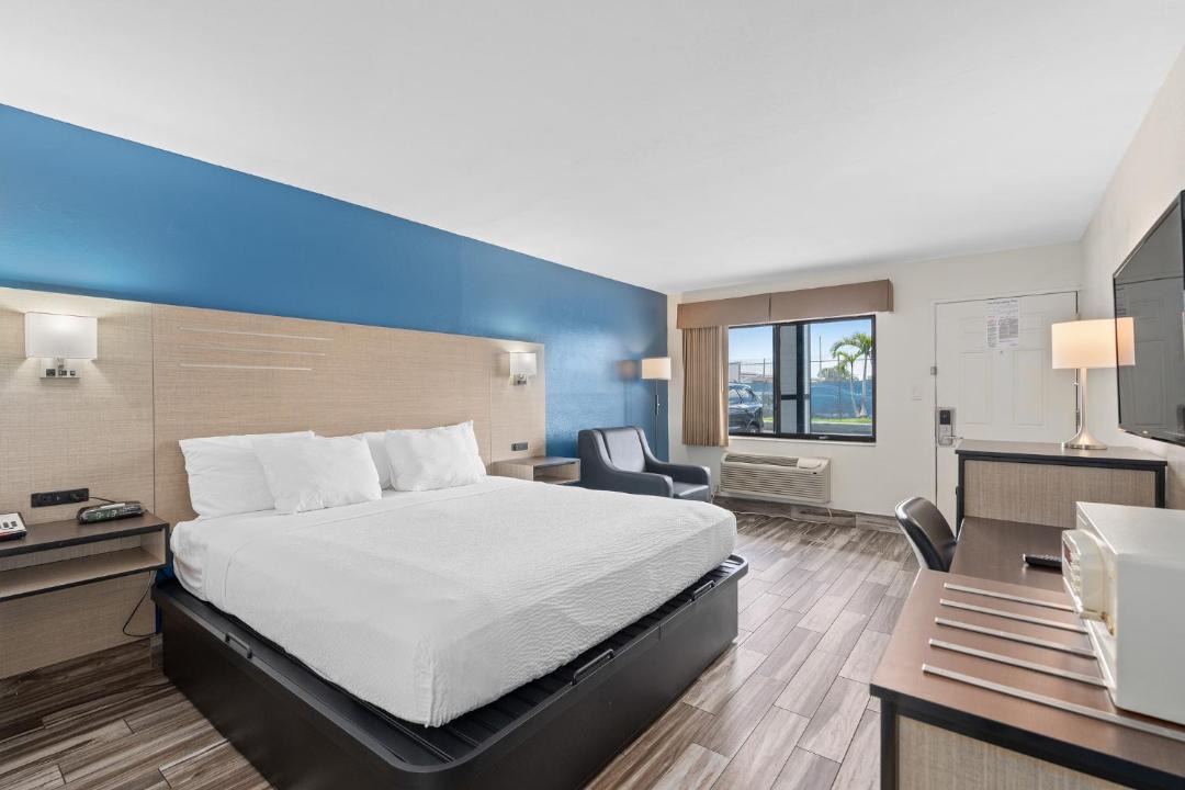 Photo of Bedroom in West Colonial