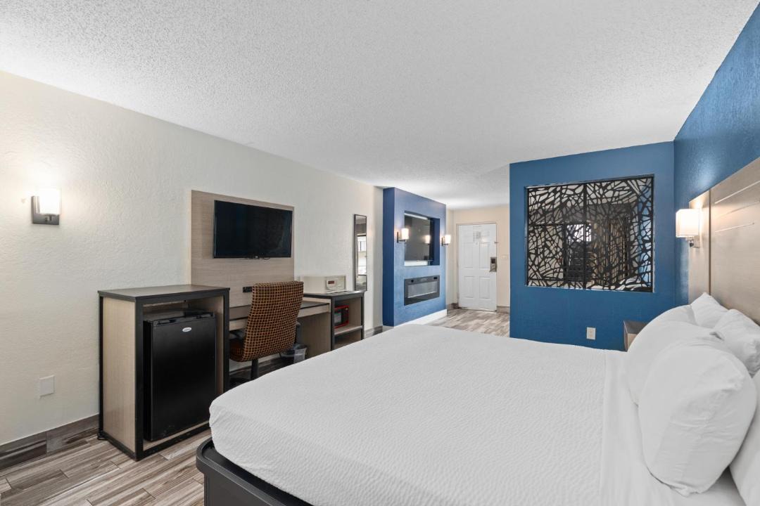 Photo of Bedroom in West Colonial