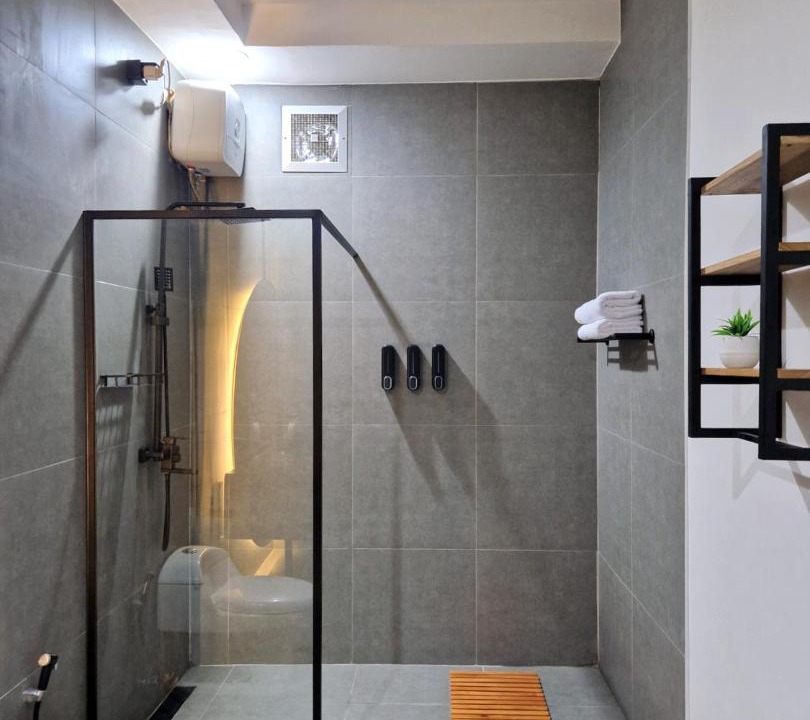 Photo of Bathroom in Sunset Road