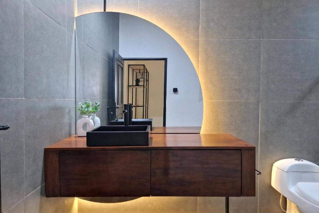 Photo of Bathroom in Sunset Road