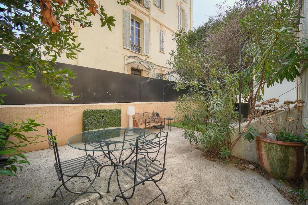 Photo of Patio Balcony in Prado - Republique