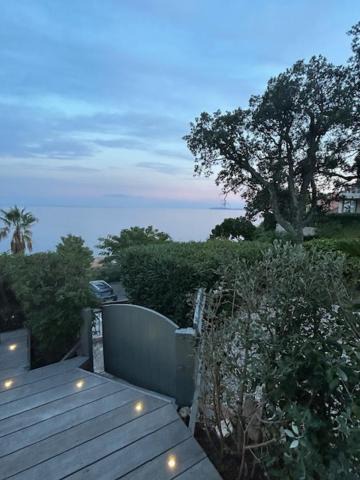 Photo of Patio Balcony in Rayol-Canadel-sur-Mer