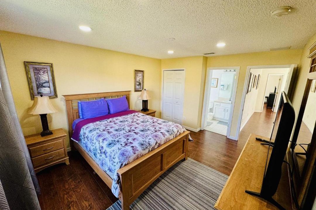 Photo of Bedroom in Seasons