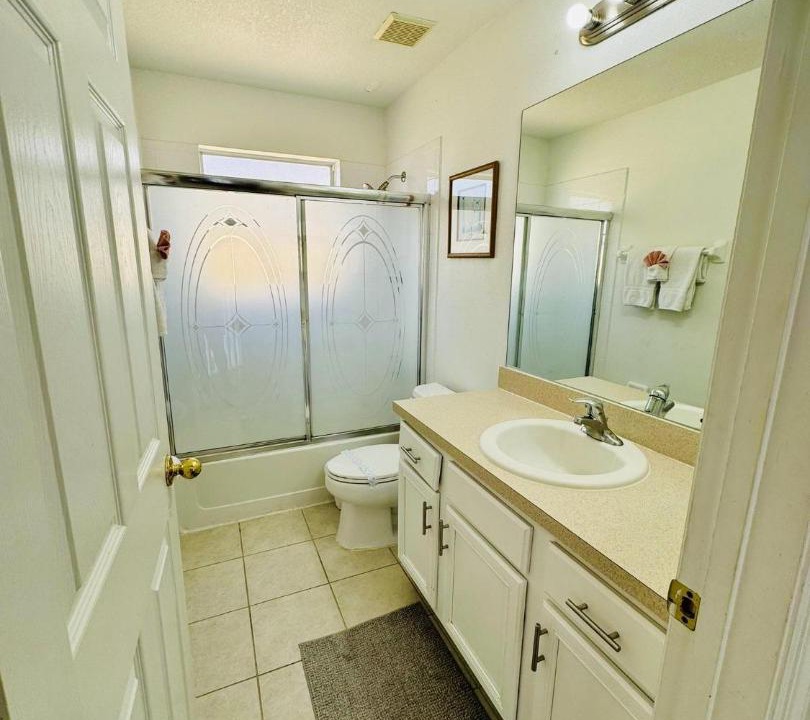 Photo of Bathroom in Seasons