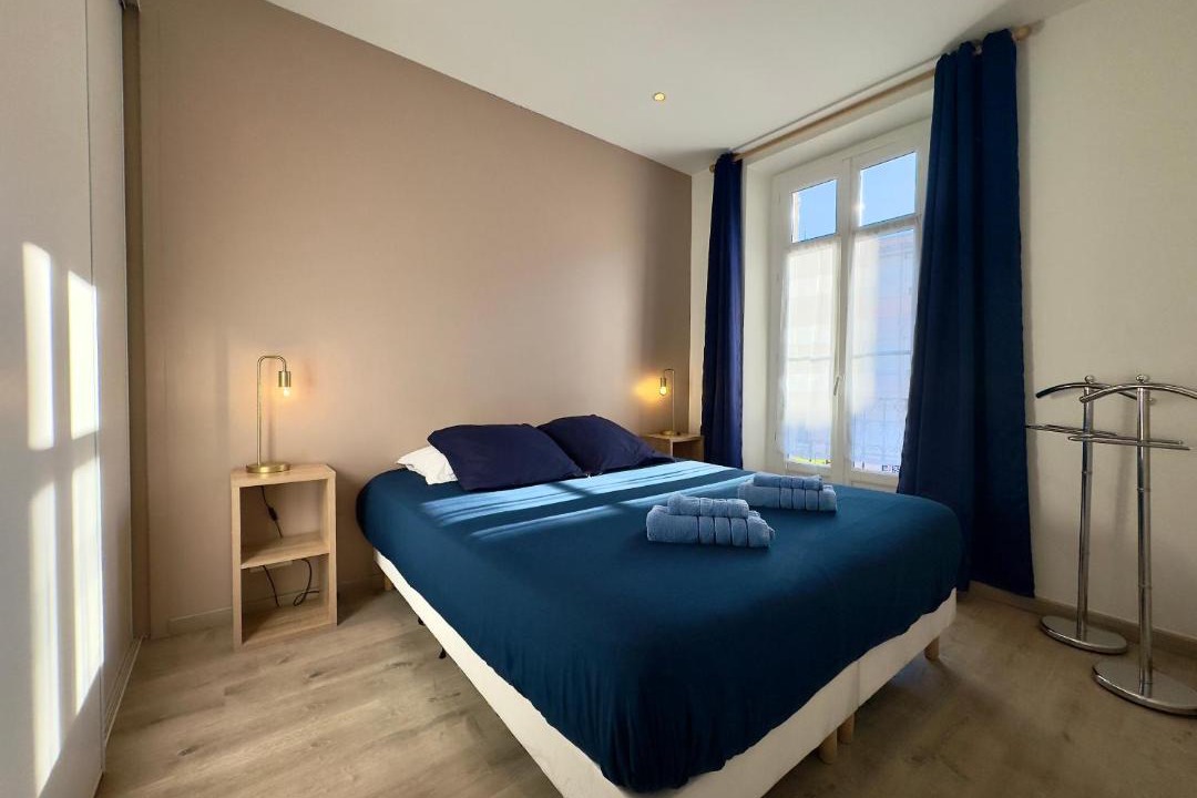 Photo of Bedroom in Cannes Old Town