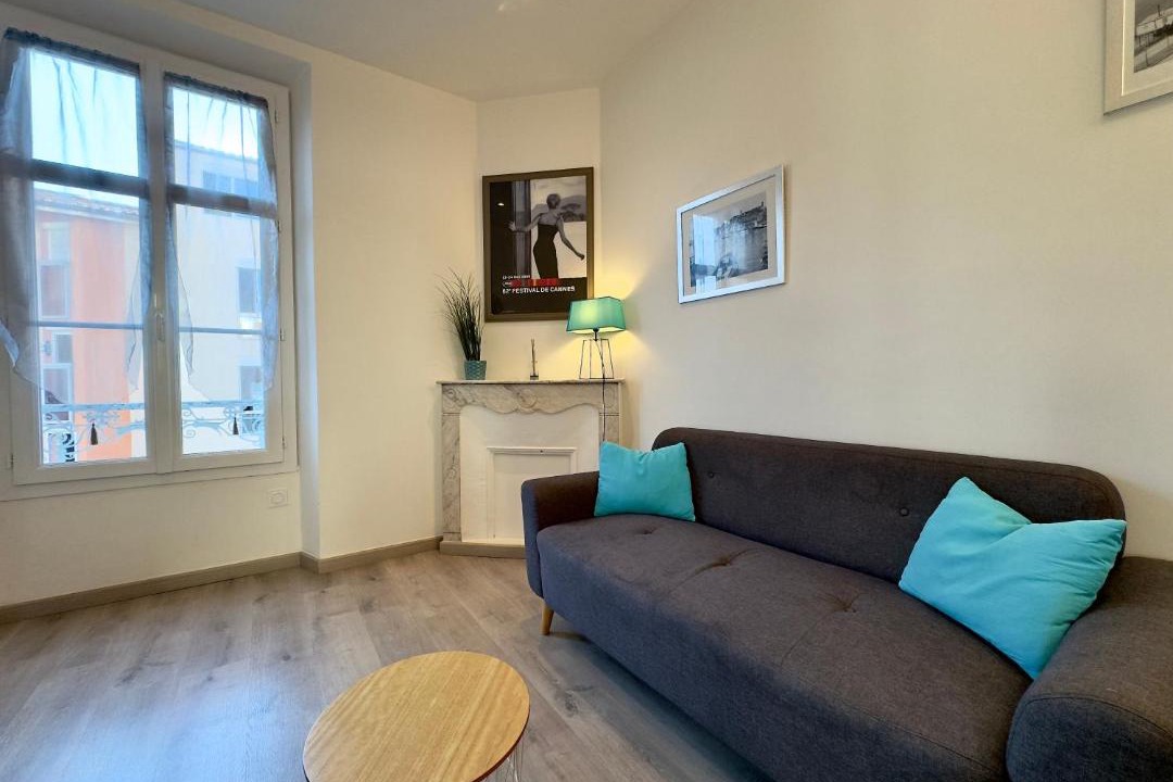 Photo of Livingroom in Cannes Old Town