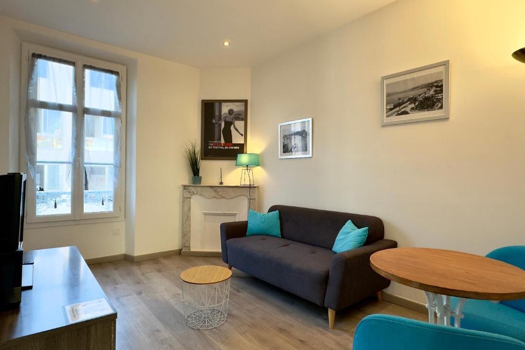 Photo of Livingroom in Cannes Old Town